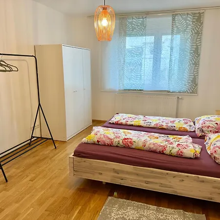Lägenhet 60 M2 Premium Near Airport - Free Parking