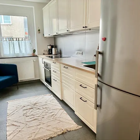 60 M2 Premium Near Airport - Free Parking Lägenhet *